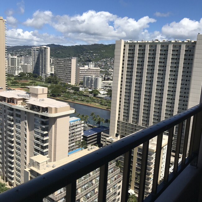 Foto del edificio - 2240 Kuhio Ave