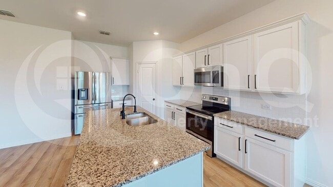 Building Photo - 749 Twinvale Dr