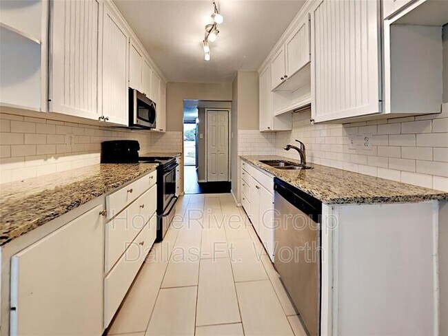 Building Photo - 3912 Churchill Dr