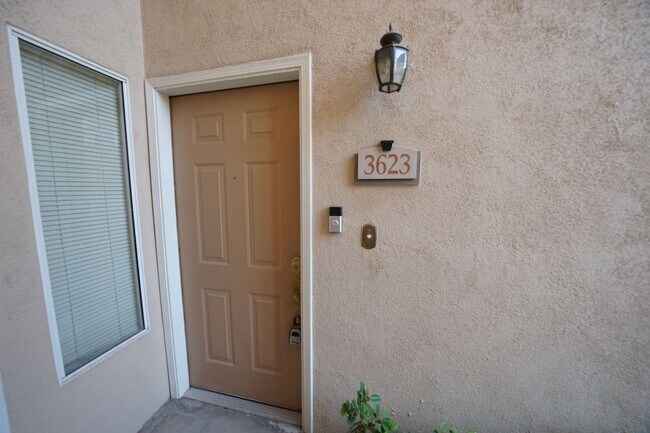 Building Photo - SHOWINGS AVAILABLE 8/15/25