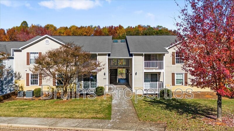 Foto principal - 5521 Hornaday Rd