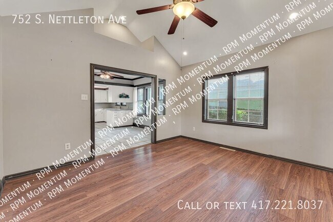 Building Photo - 3 Bedroom, 2 Bath Home!