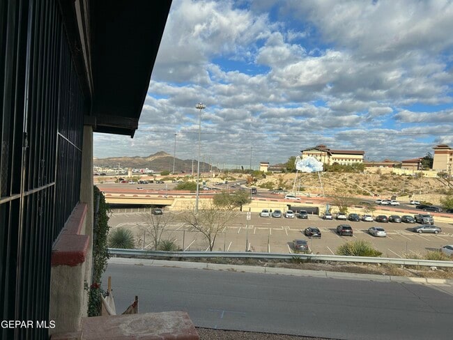 Foto del edificio - 1546 Upson Dr