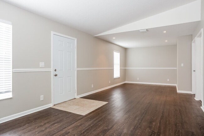 Building Photo - 3589 Quentin Ave