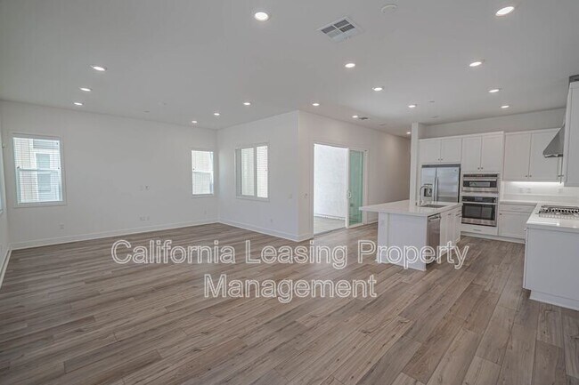 Building Photo - 27051 Declaration Rd