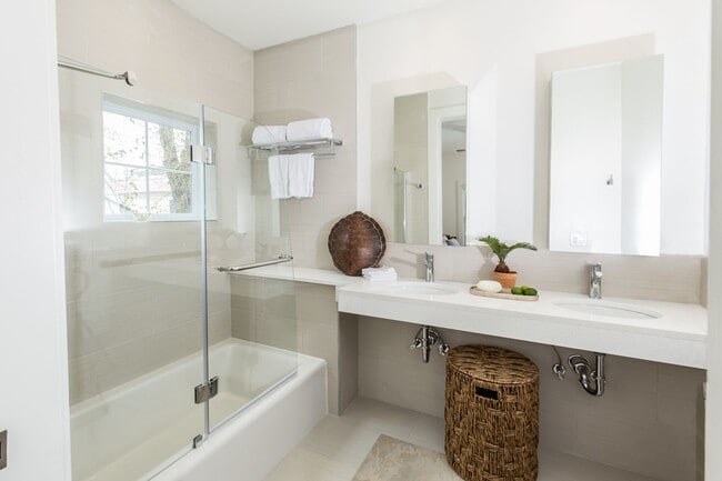 Photo - 188L Apartment