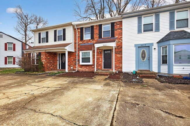 Building Photo - 2 bed 1.5 Bath Townhome in Indian Lakes