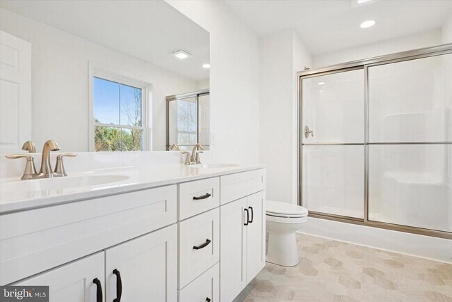 Foto del edificio - 148 SILVERSMITH Rd