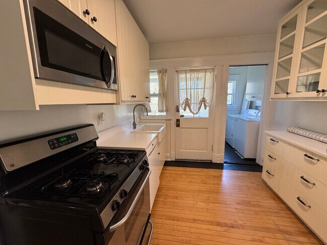 Laundry right off of kitchen - 878 Ash St