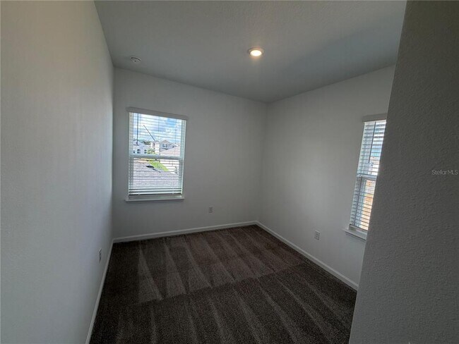 Foto del edificio - 17740 Porter Rd