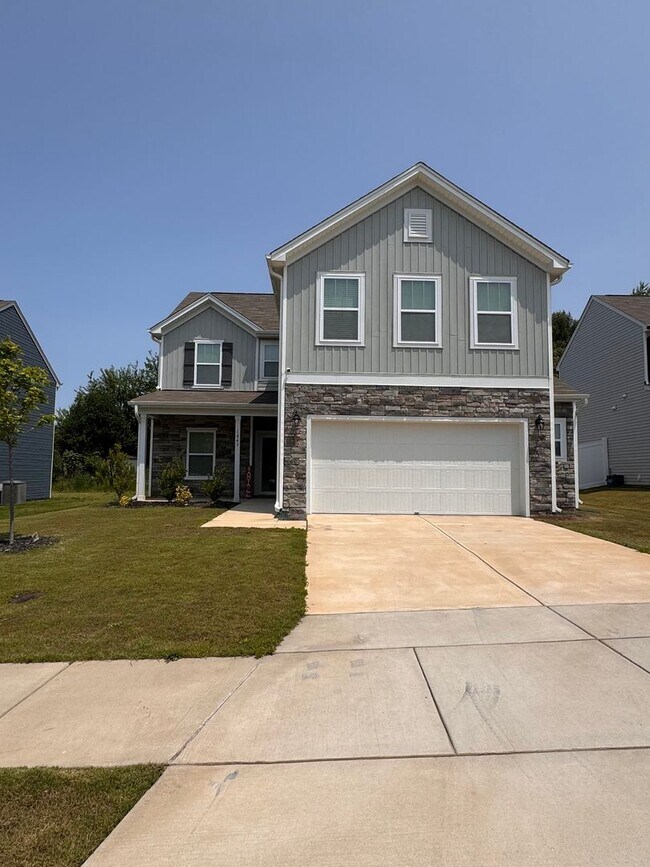 Building Photo - 3BR 2.5BA Home with an Office