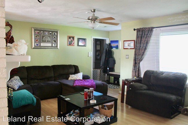 Building Photo - 3 br, 2 bath House - 264 Capot Road
