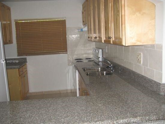Foto del edificio - 510 W Park Dr