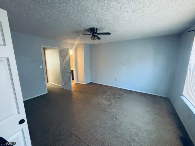 Building Photo - 34 Colleen Ct