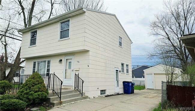 Foto del edificio - 182 Woodcrest Dr