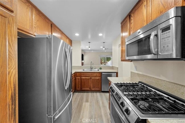 Building Photo - 2740 Gramercy Ave