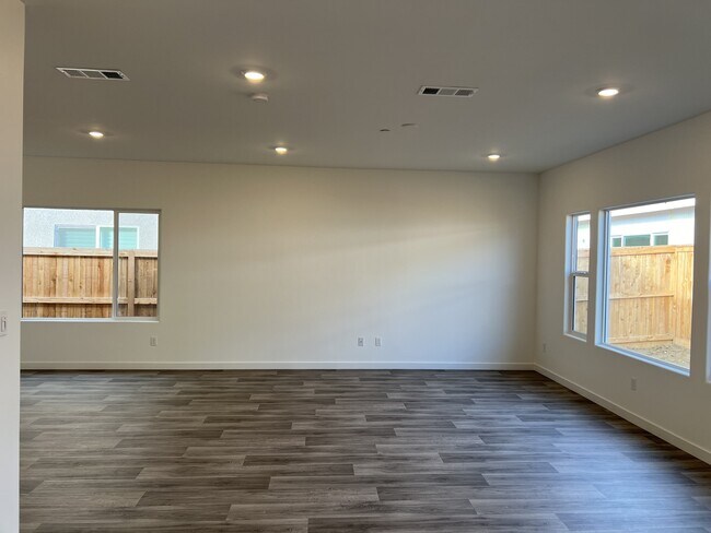 Foto del edificio - 9634 Maple Ter Ln