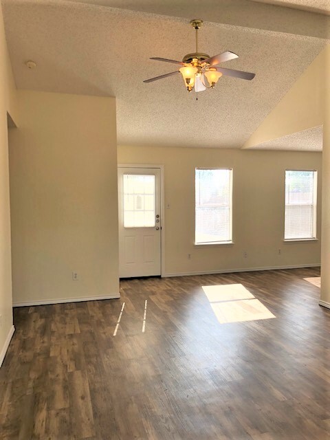 Living Room - 2620 Alana Ln