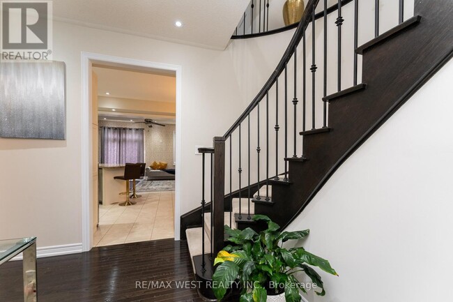 Building Photo - 2120 Fiddlers Way