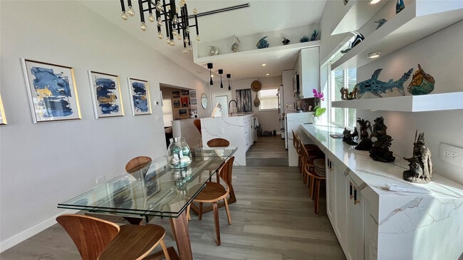 Foto del edificio - 1041 Hillsboro Mile