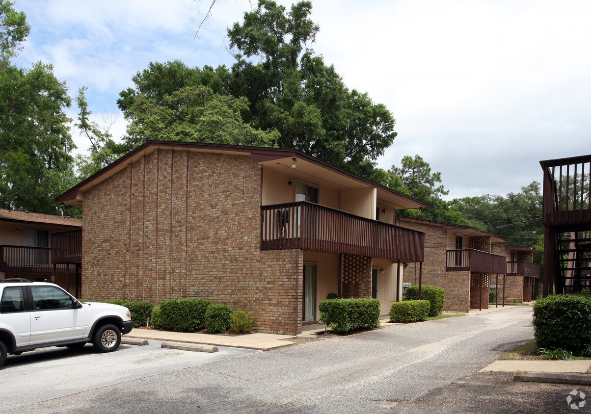 Building Photo - Malibu Gardens Apartments