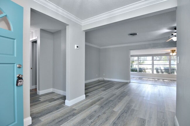 Building Photo - 10994 90th Terrace