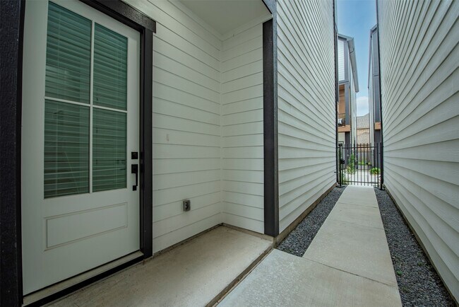 Foto del edificio - 861 Fisher St