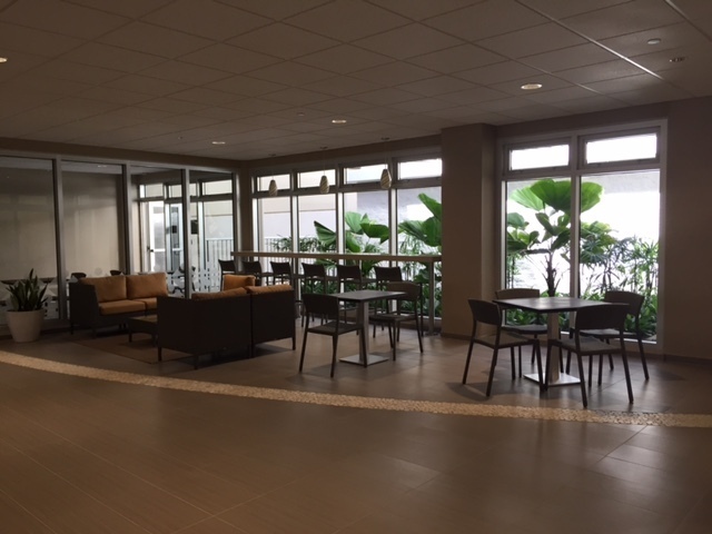 Foto del edificio - 2 Bedroom, 1.5 Bathroom with 2 Parking (80...