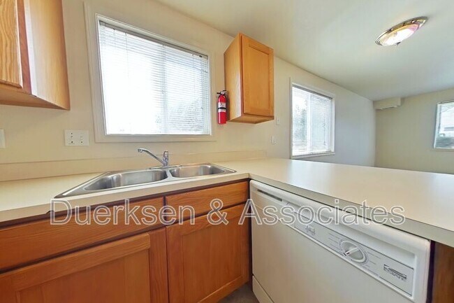 Foto del edificio - 1970 NW Kings Pl