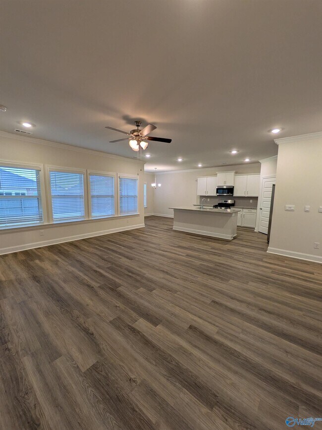 Foto del edificio - 336 Jackson Pt Cir