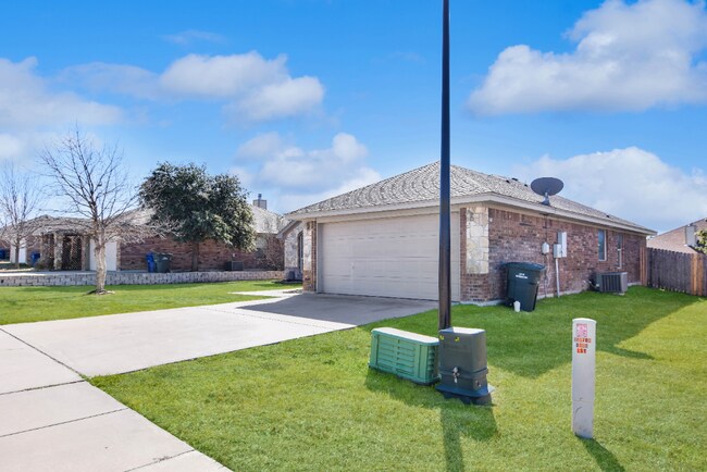 Foto del edificio - 3413 Lucas St