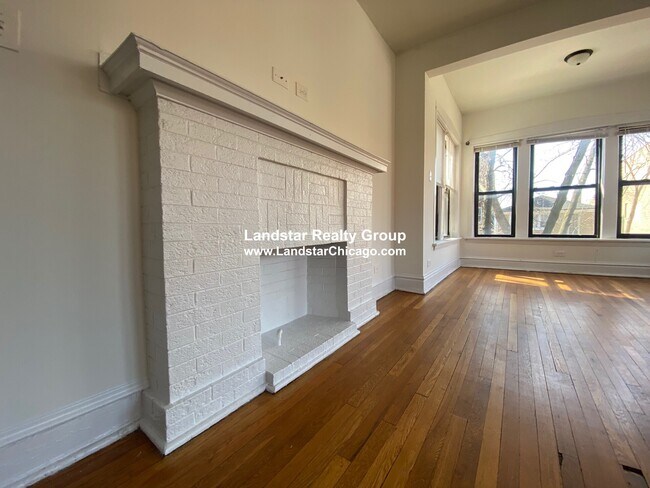 Building Photo - 4825 N Albany Ave