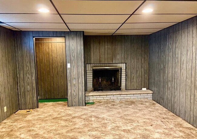 Building Photo - 3929 Hogarth Ave