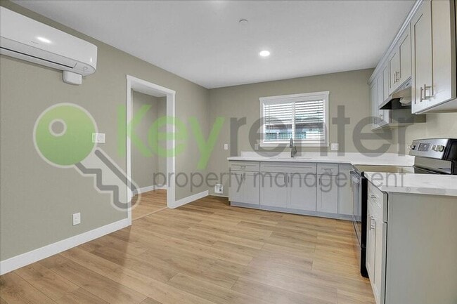 Building Photo - 3037 San Diego Way