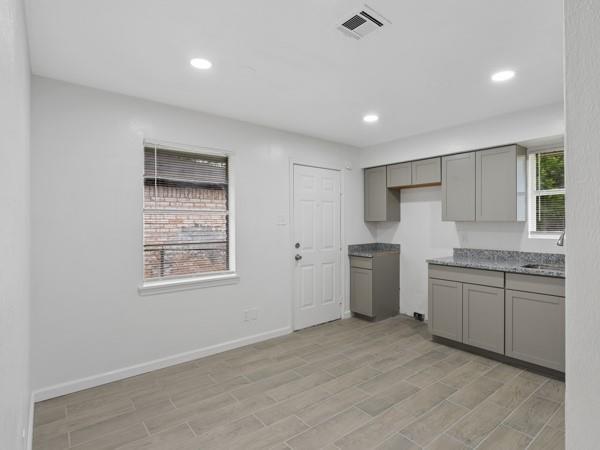 Building Photo - 510 Ulrich St