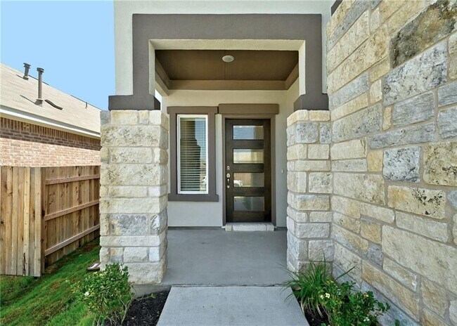 Foto del edificio - 806 Pepperbark Loop