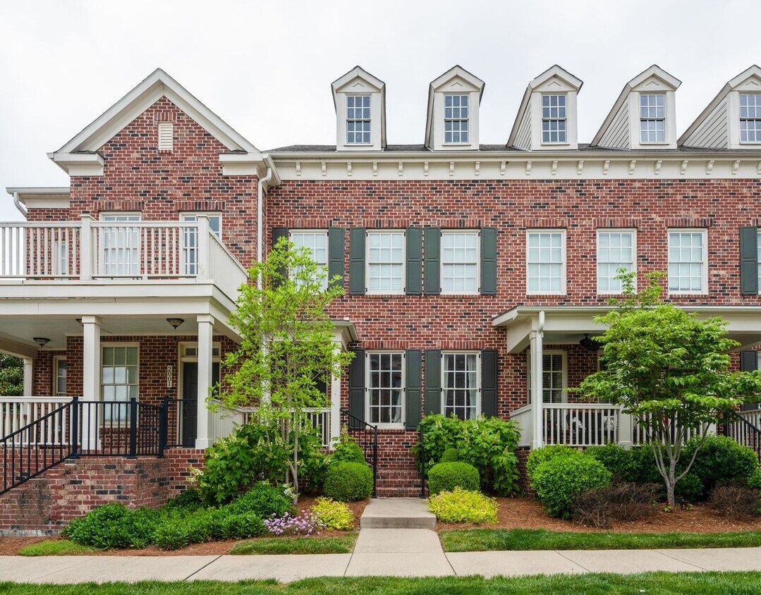 Foto principal - 3 Bed, 2.5 Bath Townhome in Berry Farms