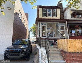 Building Photo - 4013 Teesdale St