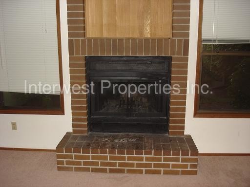 Building Photo - 7950 SW Fanno Creek Dr