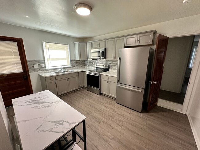 Foto del edificio - Spacious 4-Bedroom Home in Town of Farmville!