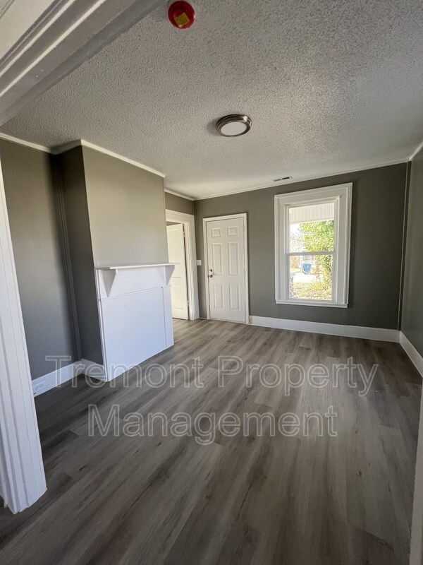 Foto del edificio - 726 Henderson Ave