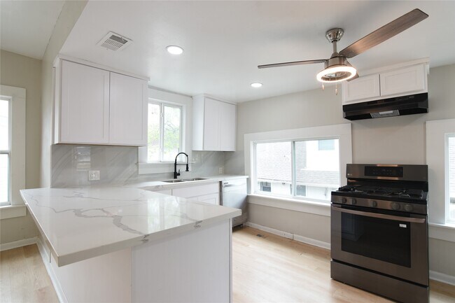 Foto del edificio - 615 Pacific St