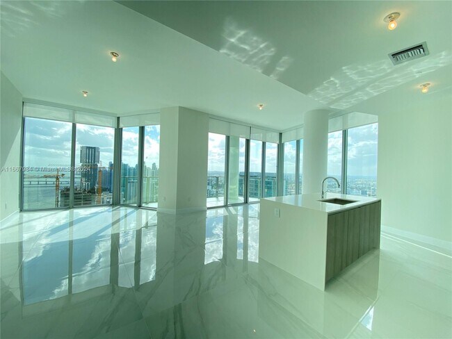 Foto del edificio - 2900 NE 7th Ave