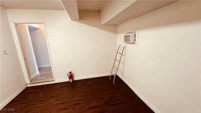 Building Photo - 201 Redstone St