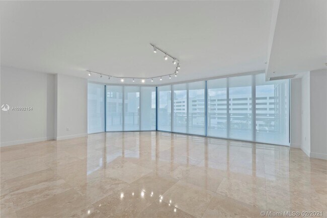 Foto del edificio - 3535 S Ocean Dr