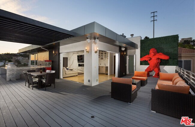 Foto del edificio - 1610 Viewmont Dr