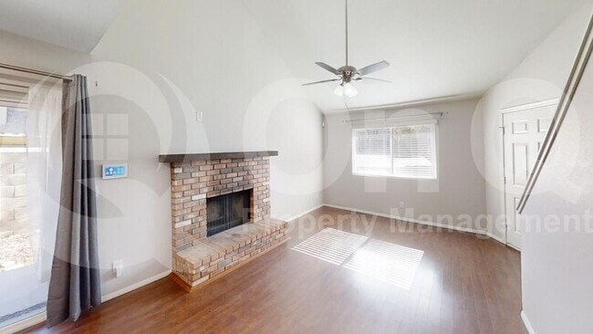 Foto del edificio - 222 W Brown Rd