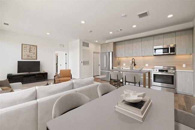 Building Photo - 4315 S Congress Ave