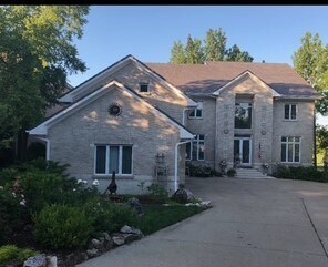 Foto principal - 21839 Riviera Ct