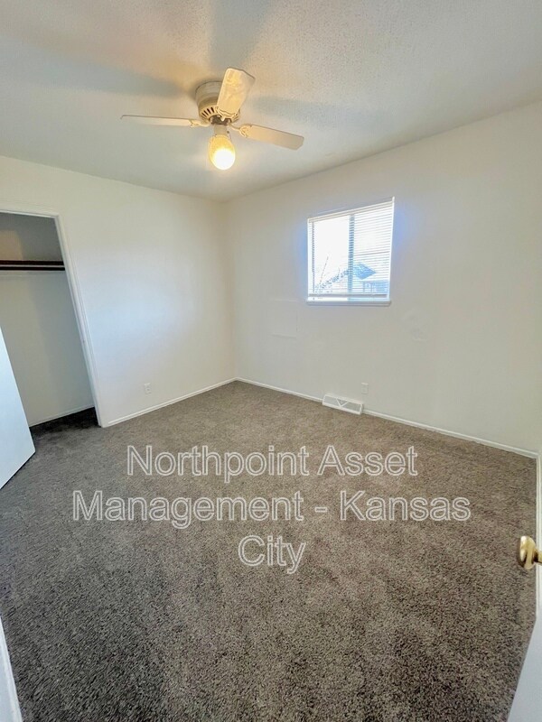 Foto del edificio - 5025-5027 N Bellaire Ave